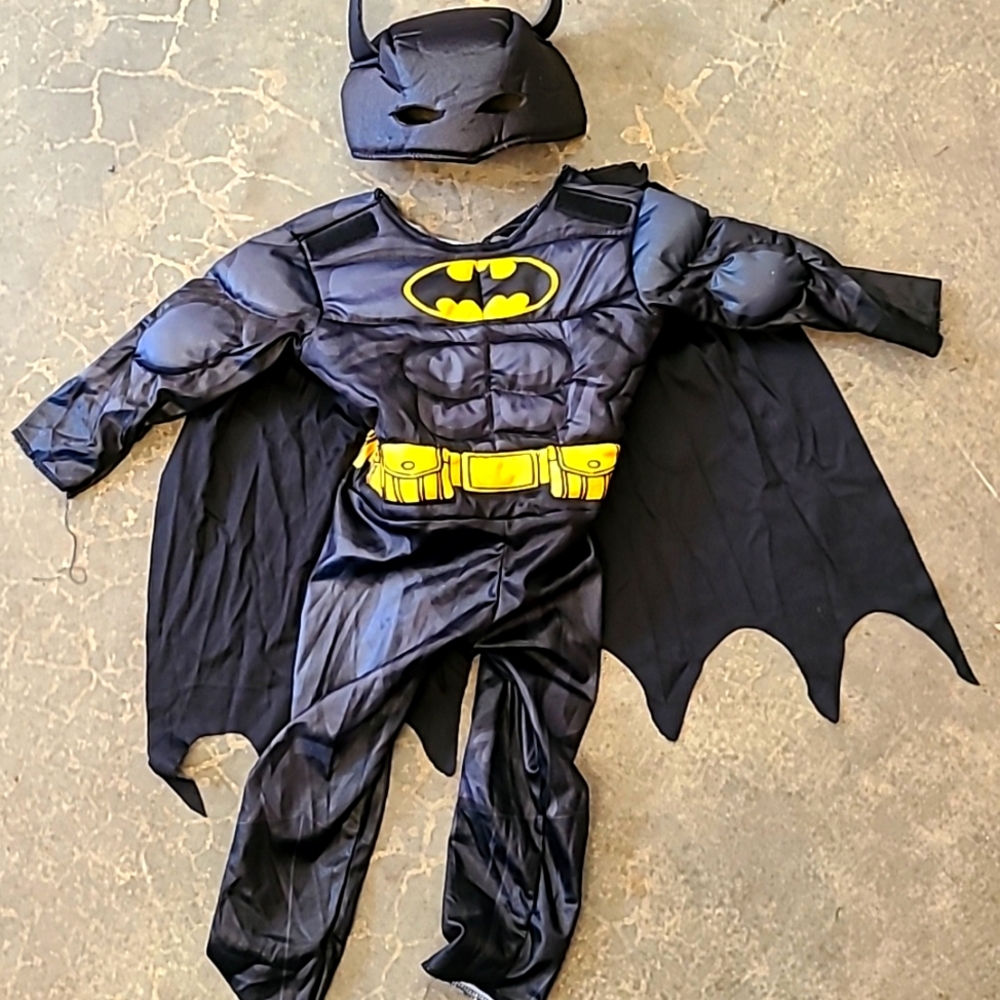 Toddlers 2T Batman costume